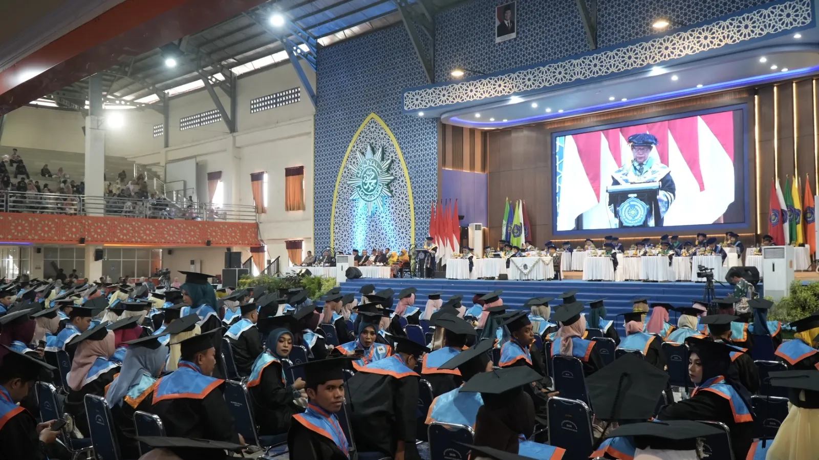 wisuda 2